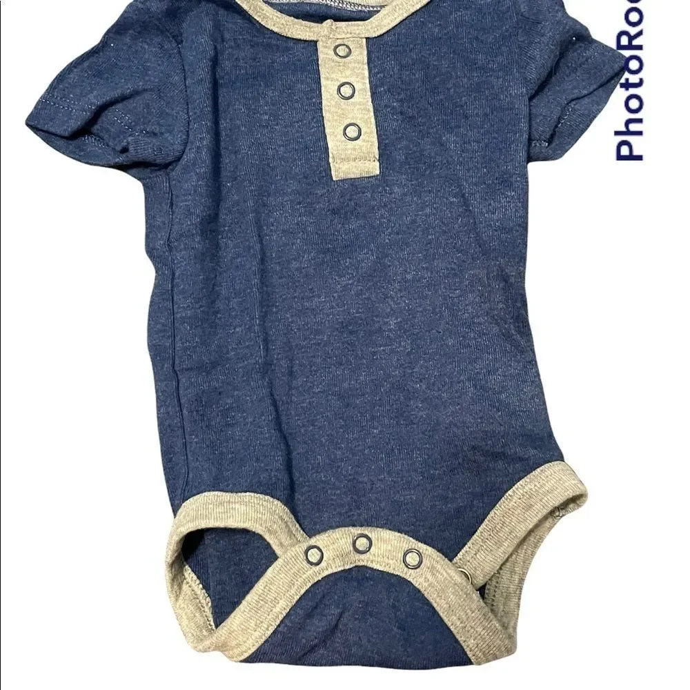 Newborn onesies - Picture 6 of 13